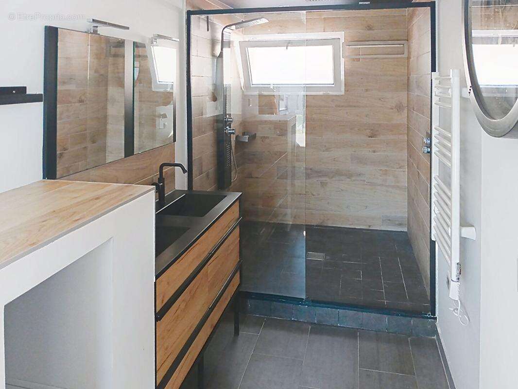 Villa T6 avec piscine et terrain de 1241m² - Sainte-Anastasie-Sur-Issole - photo 9