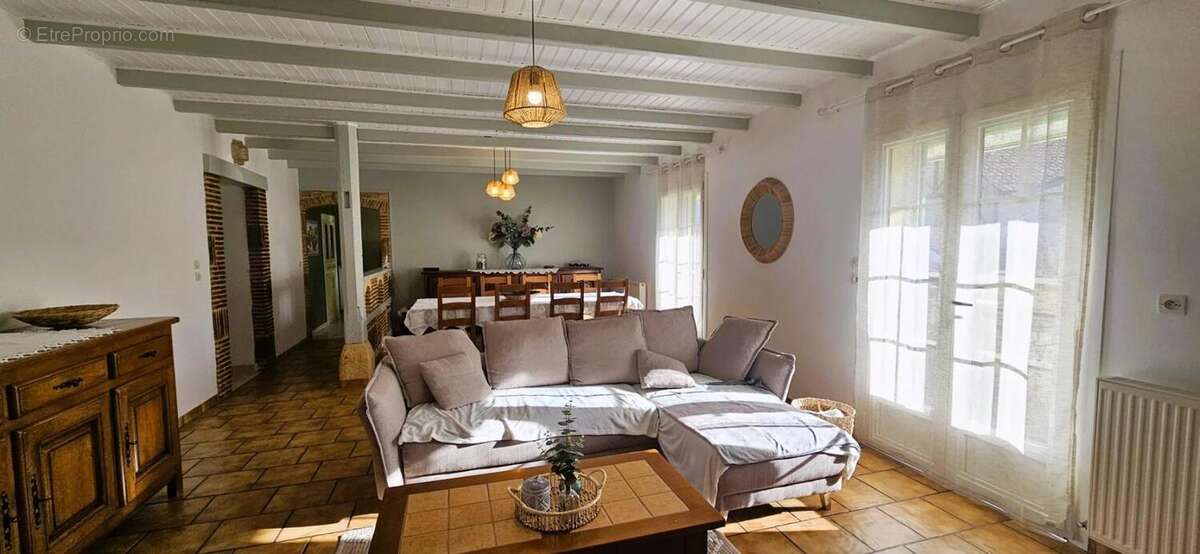 Maison à SAINT-LAURENT-DES-VIGNES