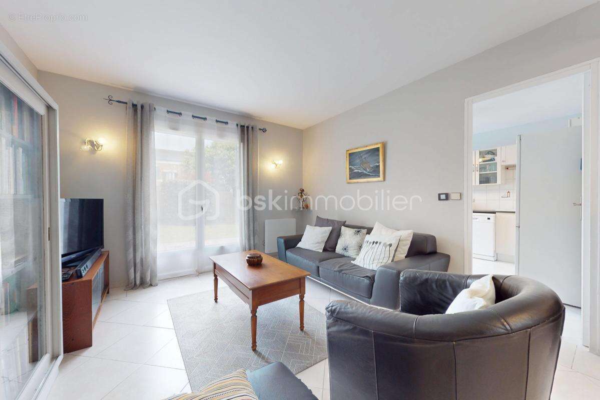 Maison à JANVILLE-SUR-JUINE