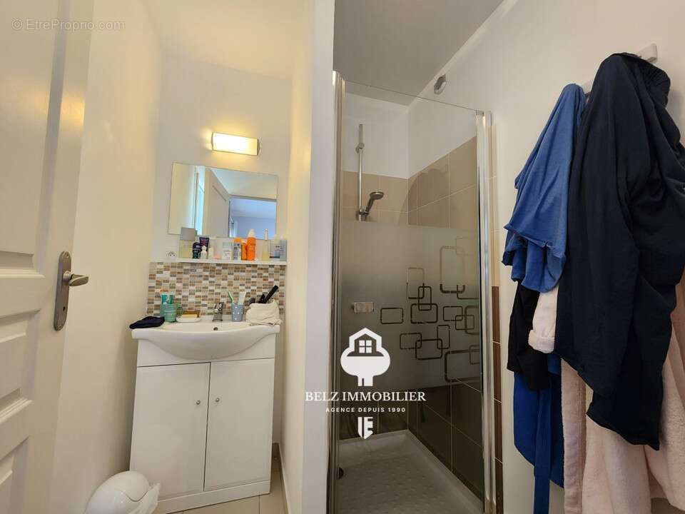 56400 Maison Ploemel contemporaine 4 chambres dont 1 en rdc garage TRES BON ETAT Jardin de 469m² - photo 9
