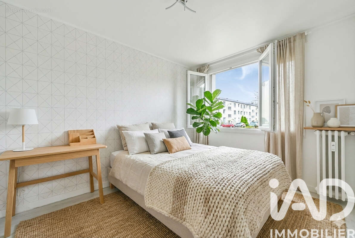 Photo 9 - Appartement à LA CELLE-SAINT-CLOUD