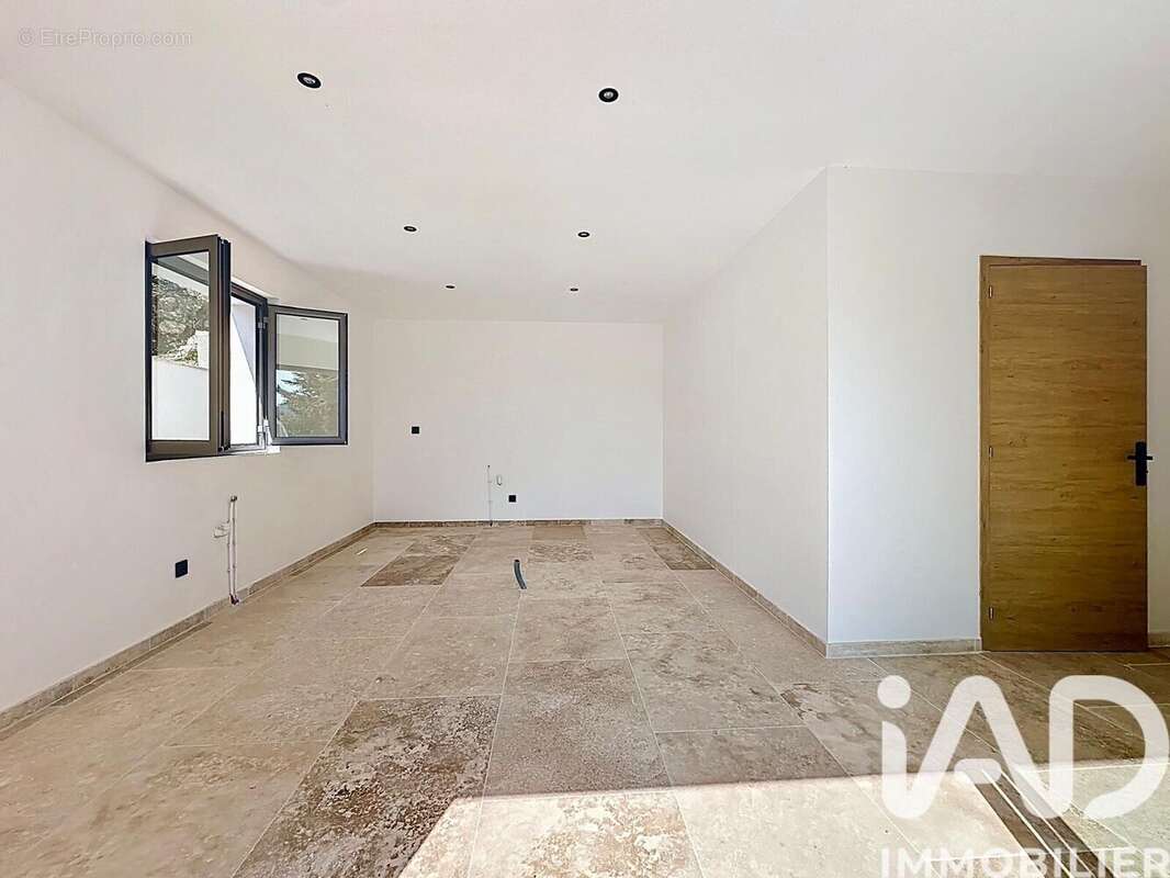 Maison 150 m² à Bargemon  - photo 8