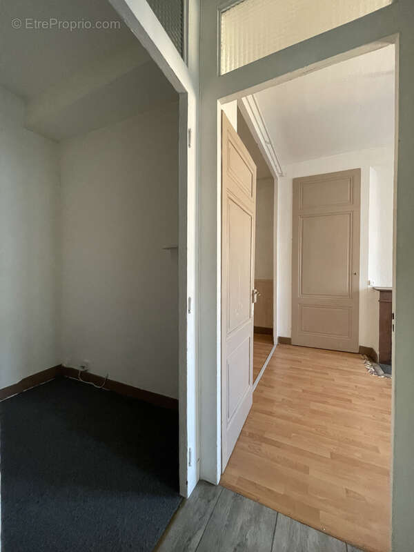 APPARTEMENT T1bis/T2 en dernier étage idéalement placé - photo 6