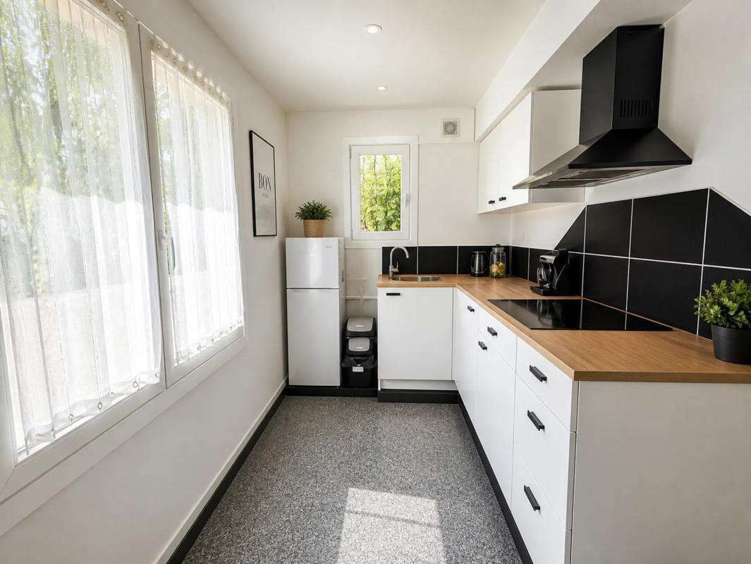 Maison de 280 m² à Perrigny - photo 7