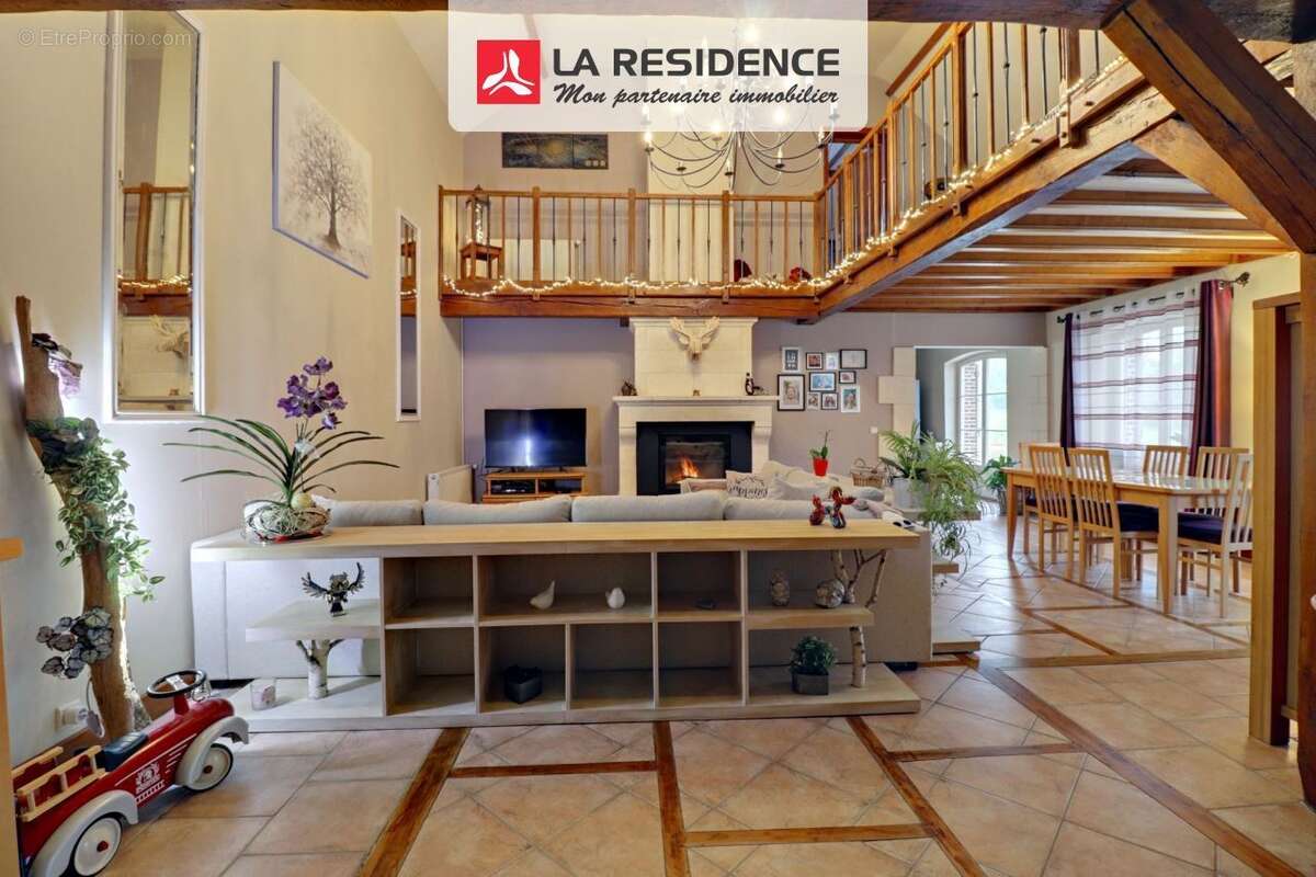 Maison à GARANCIERES