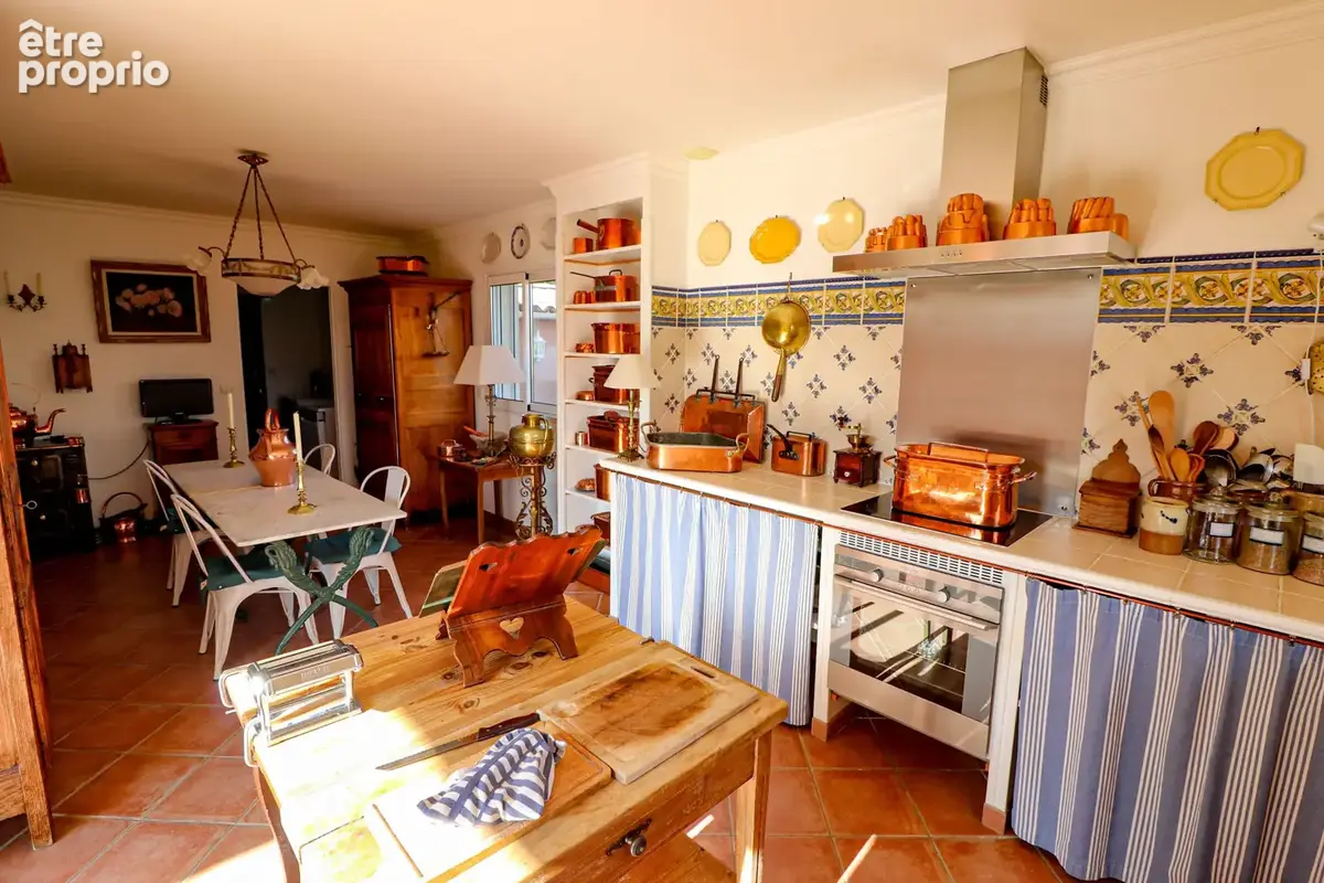 Exclusivite villa traditionnelle tout de plain pied 142m2 avec piscine et vue panoramique - photo 23