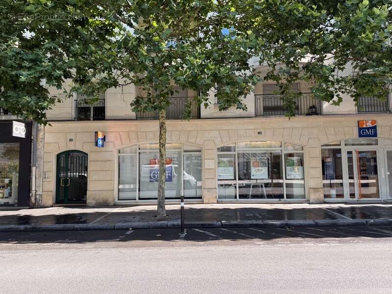 Vincennes centre – Deux places de parking en enfilade à vendre - photo 4
