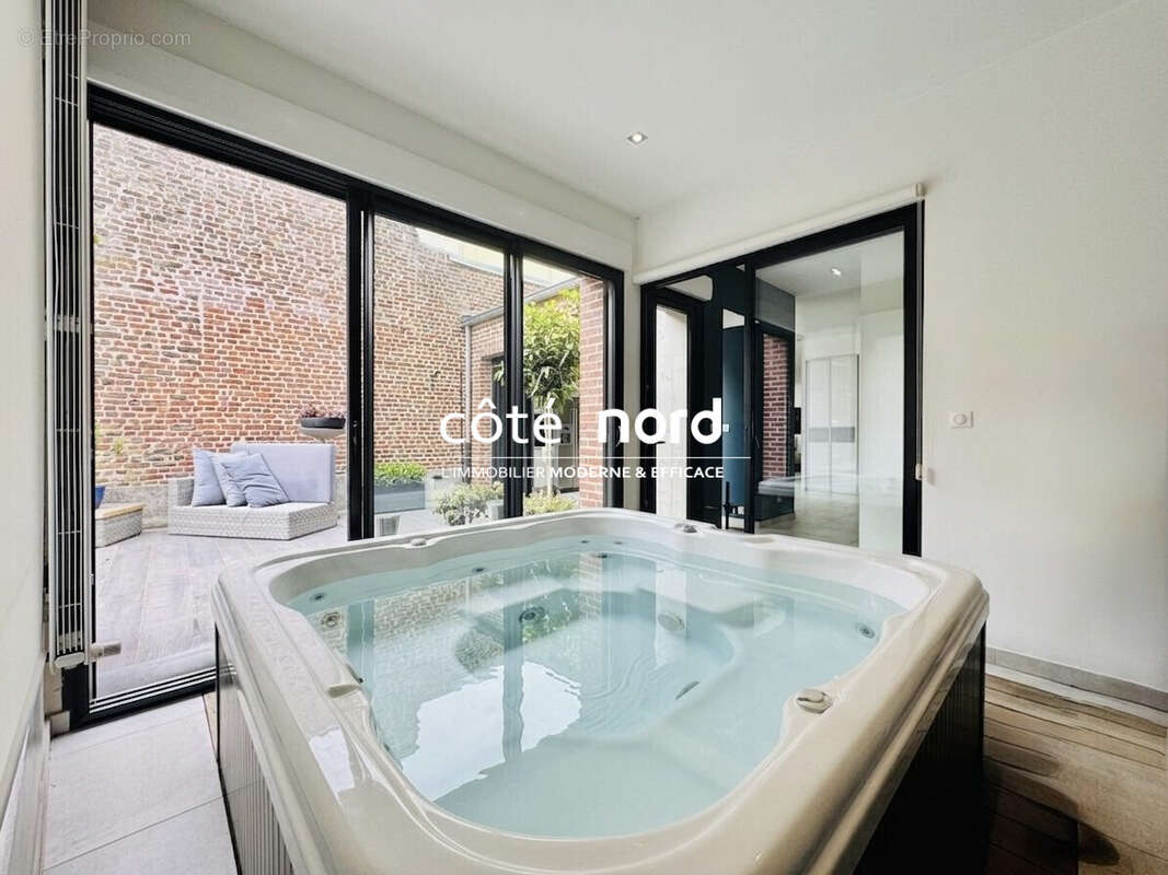 Maison 233 m² à Caudry  - photo 6