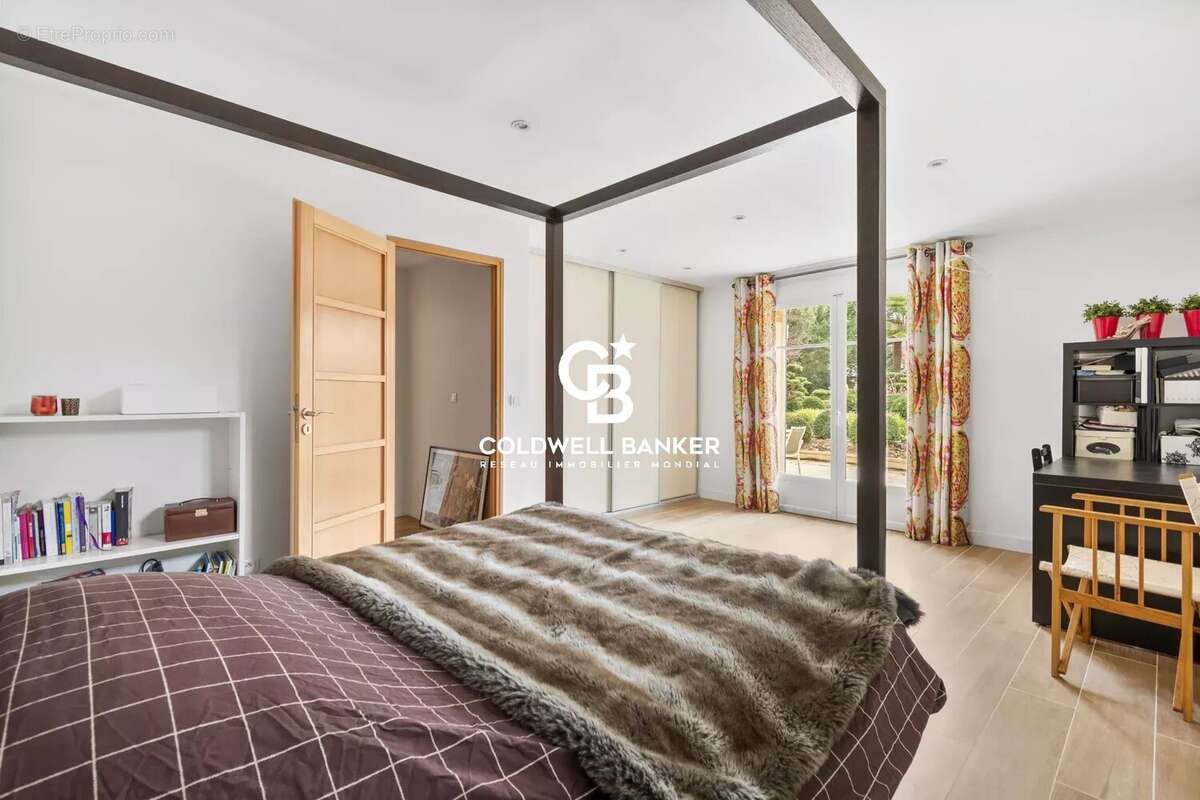 Maison à LE VESINET