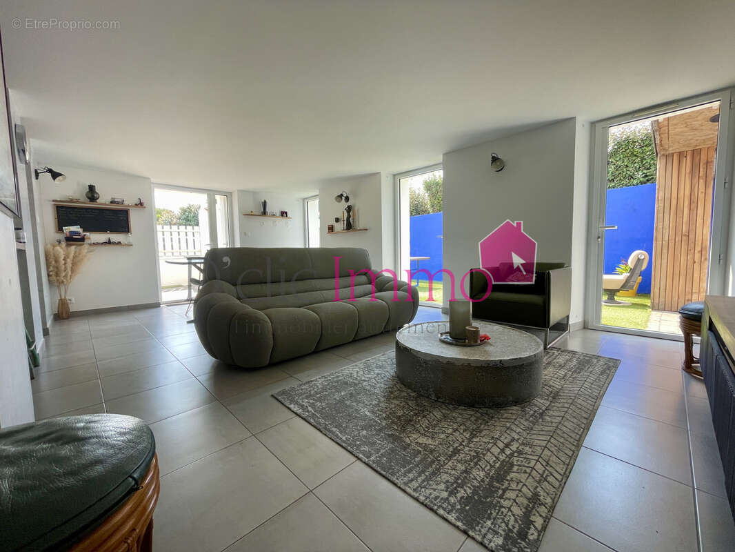 Appartement de caractère situé sur la corniche ! - photo 8
