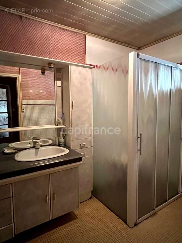 Maison de ville à rénover, plain-pied, 4 pièces avec studio attenant et dépendance, à 5 mn du centre de CONDOM (32) - photo 13