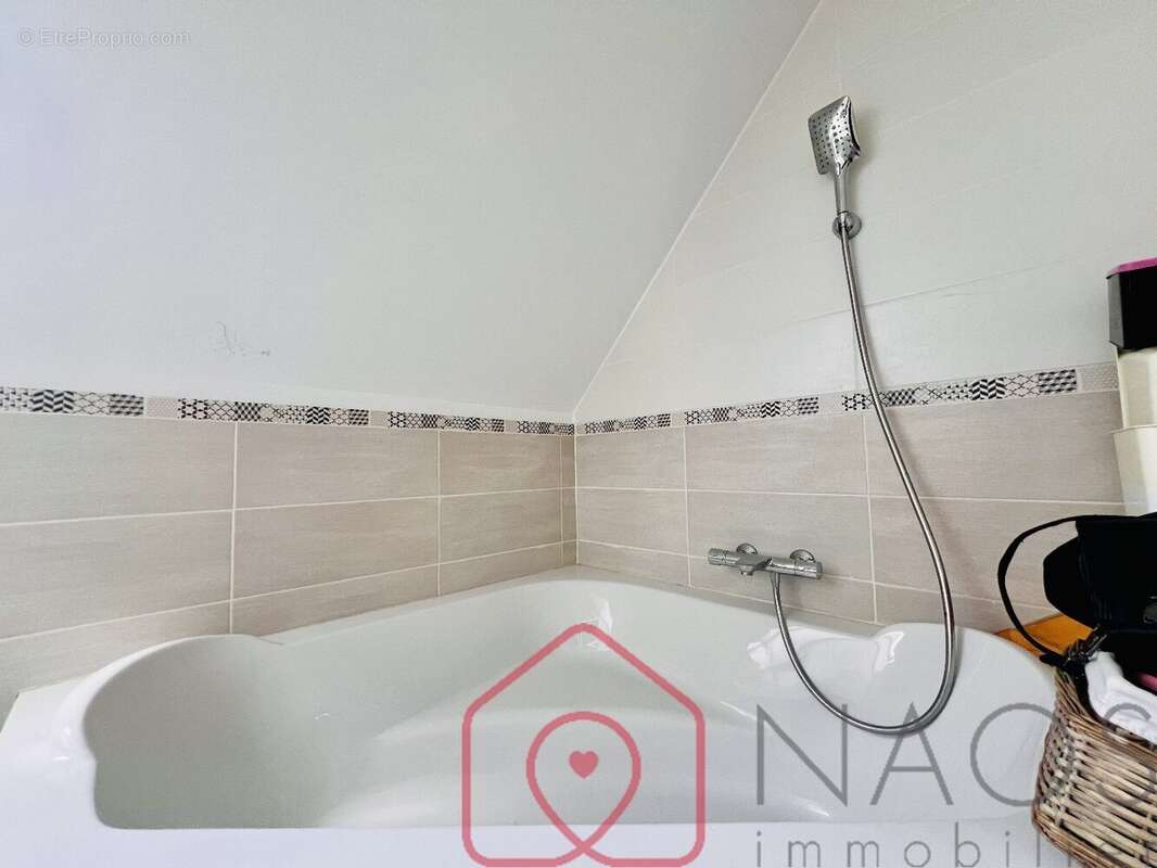 Maison à MINIAC-MORVAN