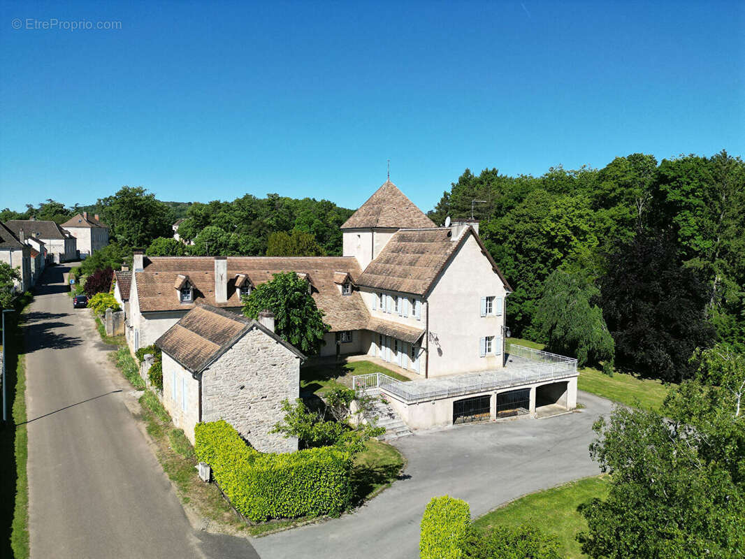 Maison à MERCUREY