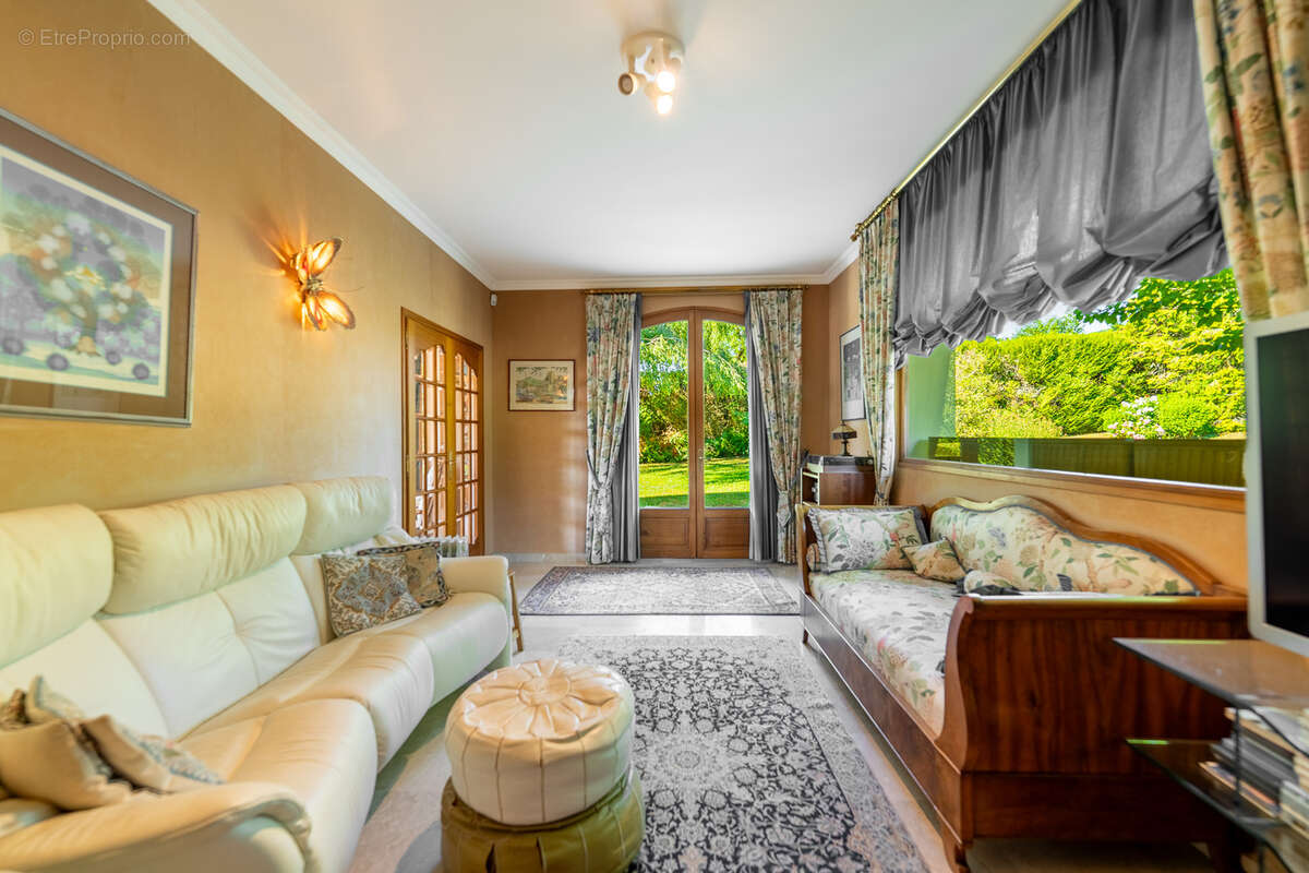 Maison à DIVONNE-LES-BAINS