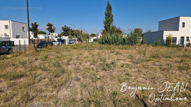 Terrain à SERIGNAN