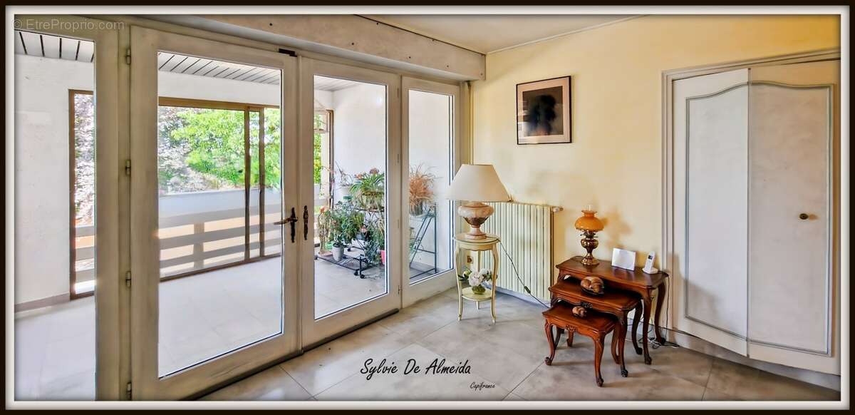 Propriete à vendre 8 pièces 285 m² REPLONGES (01), Piscine, 4 suites, double garage, terrain 2136 m² - photo 5