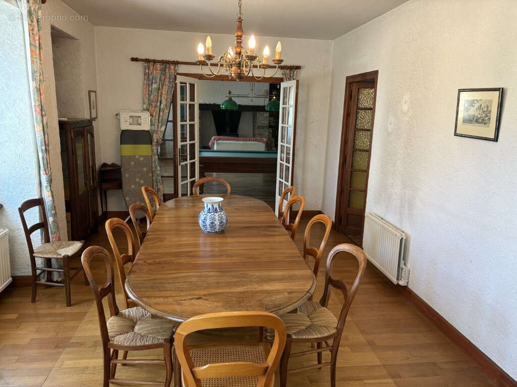 Maison à ARNAC-POMPADOUR