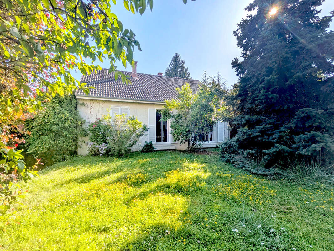 Maison à MAGNY-LES-HAMEAUX