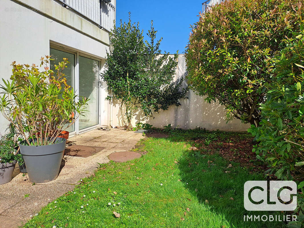 Appartement à COMBRIT