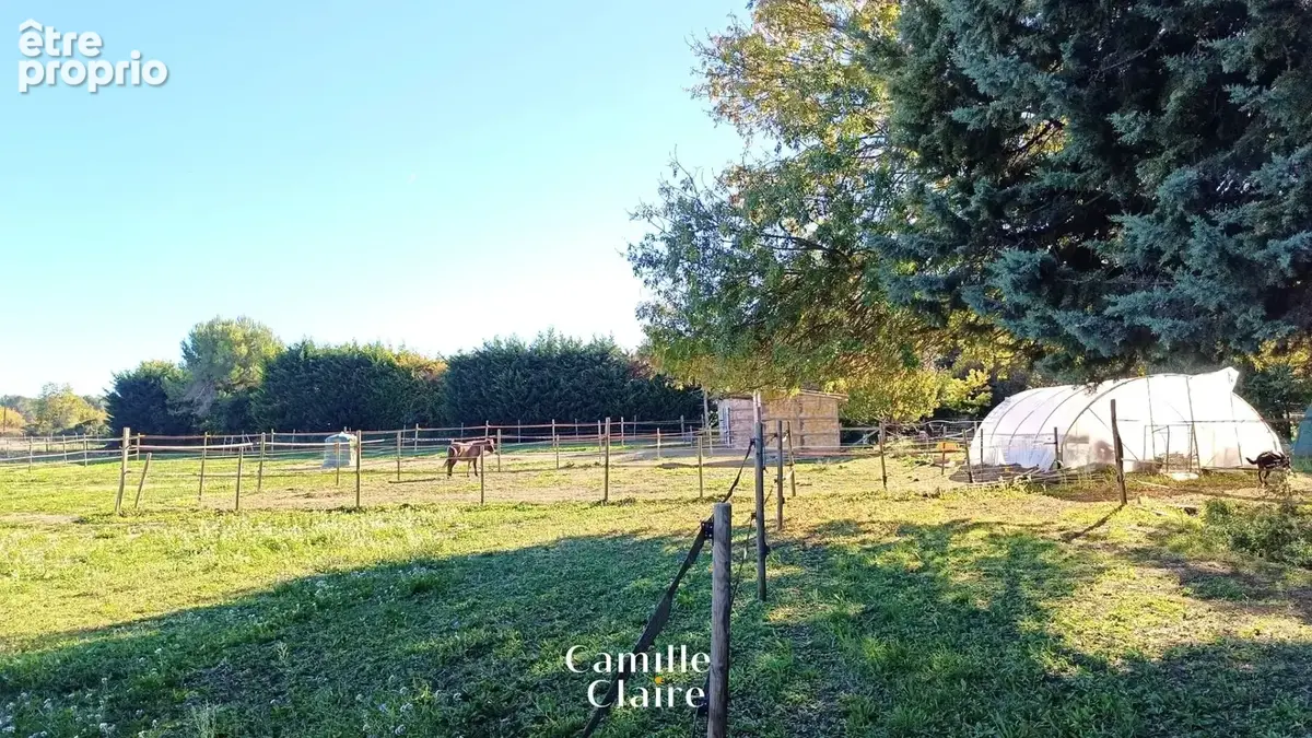 Grande propriété avec dépendance, salle de réception - Gros potentiel - box à chevaux - Ventabren - photo 12