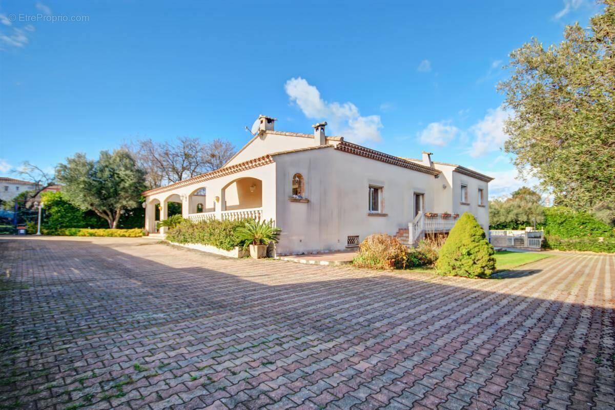 Maison à SAINT-JEAN-DE-VEDAS