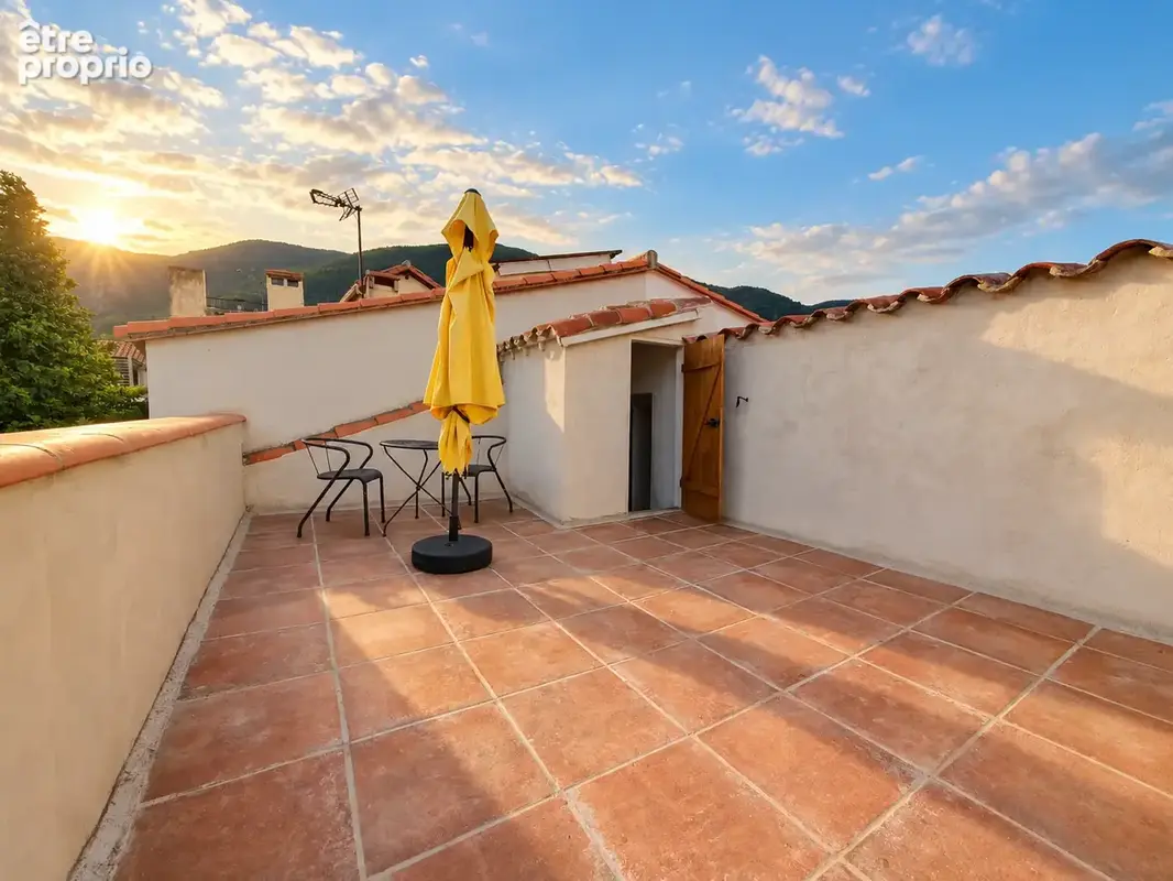 Maison du XVIIe siècle, entièrement rénovée, terrasse et grand jardin - photo 2