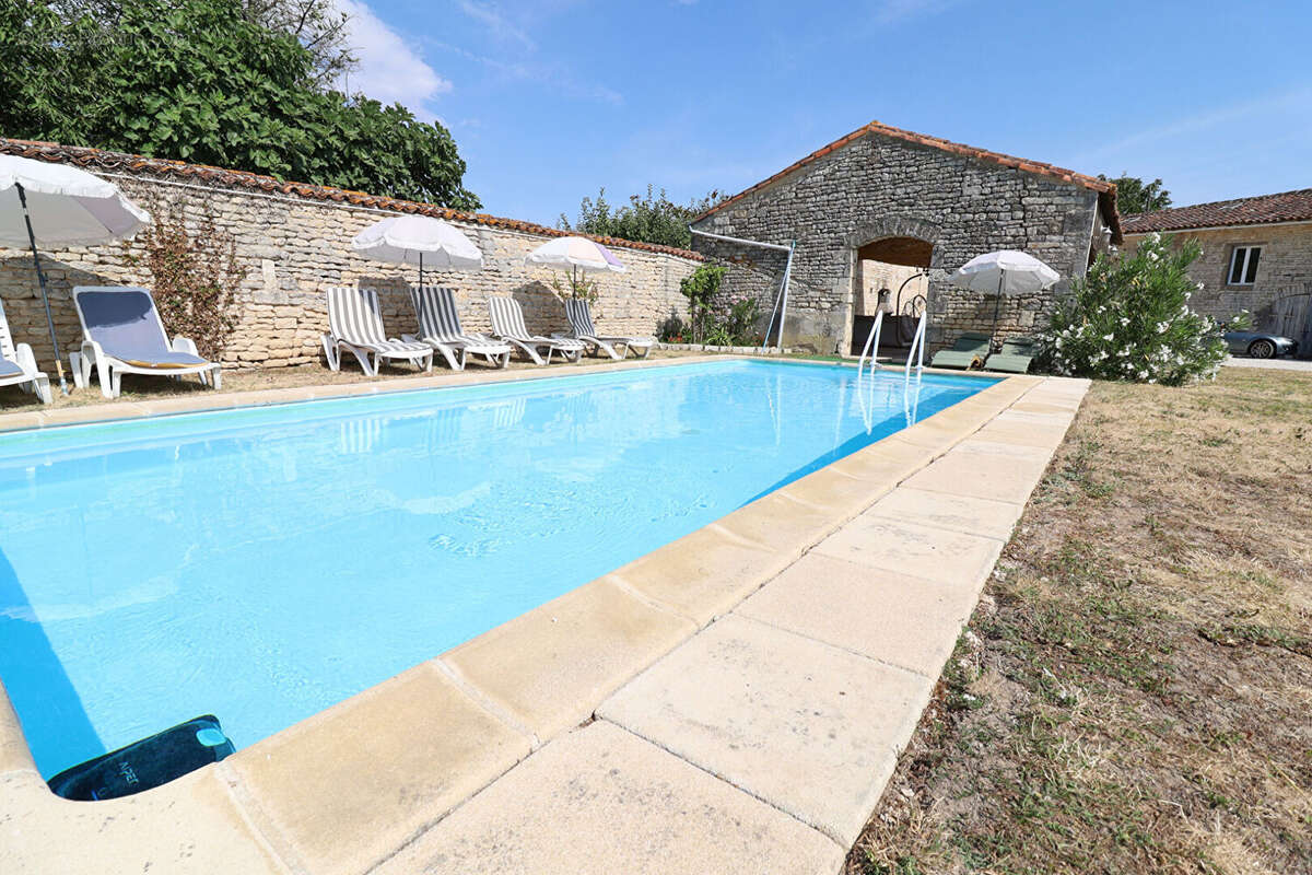Maison Barbezieres - photo 2