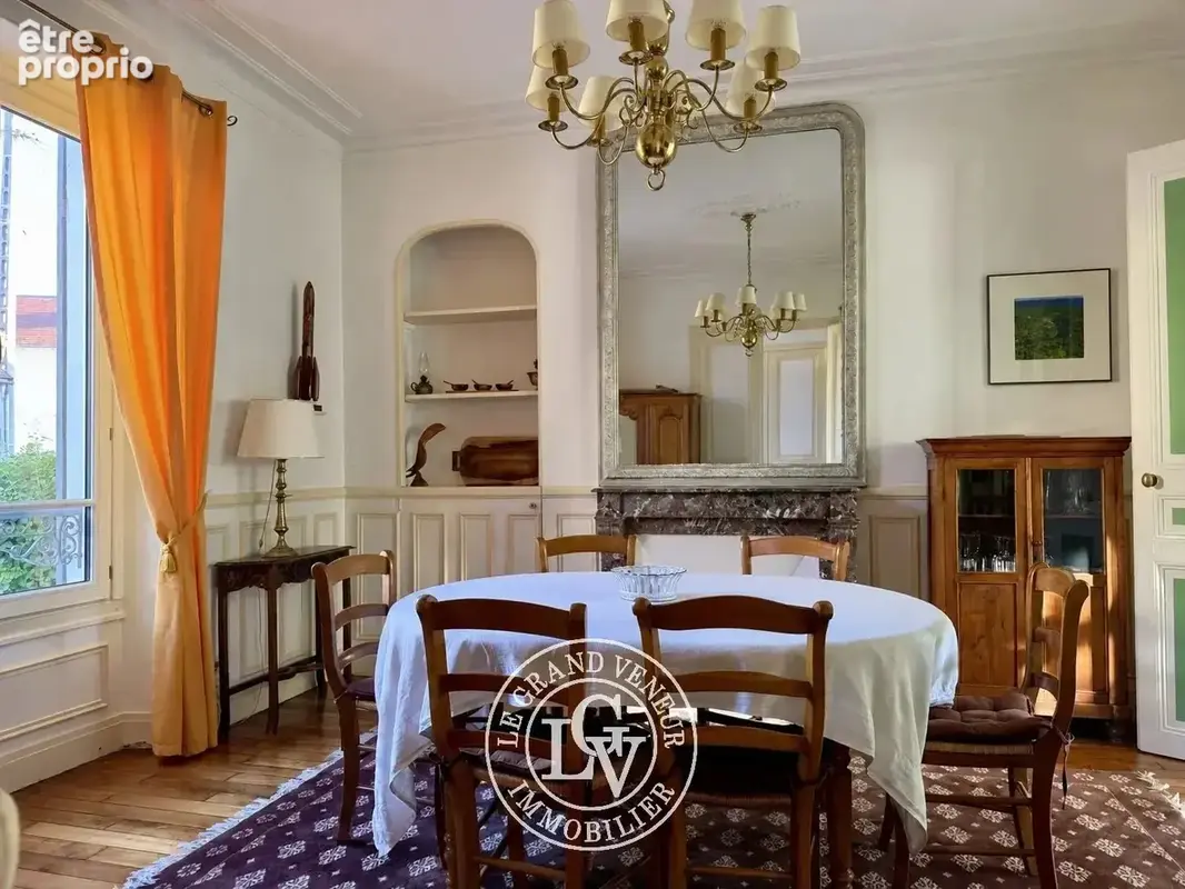 Fontainebleau – élégante maison bourgeoise de 227 m² avec jardin, véranda et garage - photo 17