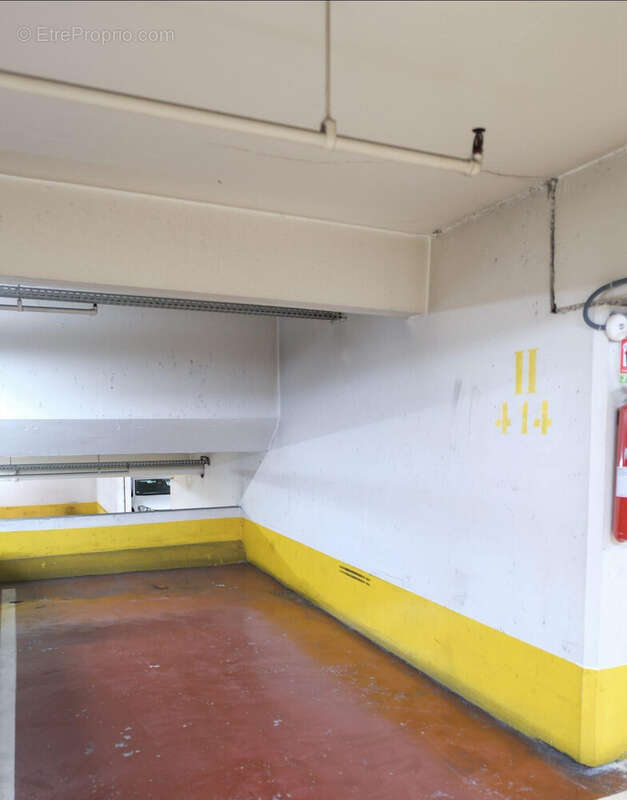 Parking 12 m² à Paris-13e  - photo 2
