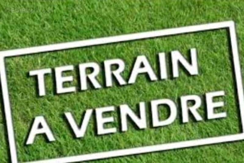 Terrain à HUSSIGNY-GODBRANGE