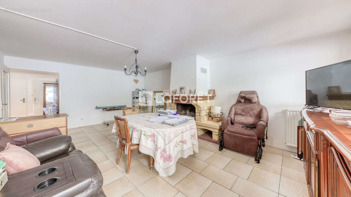 Maison à ROISSY-EN-BRIE