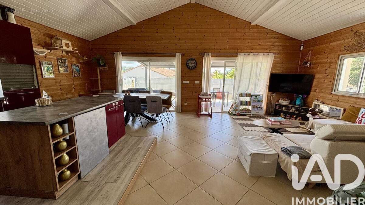 Maison 90 m² à Saint-Sernin  - photo 8