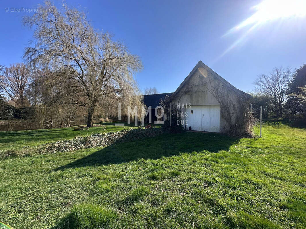 Maison à BEAUMONT-LA-RONCE