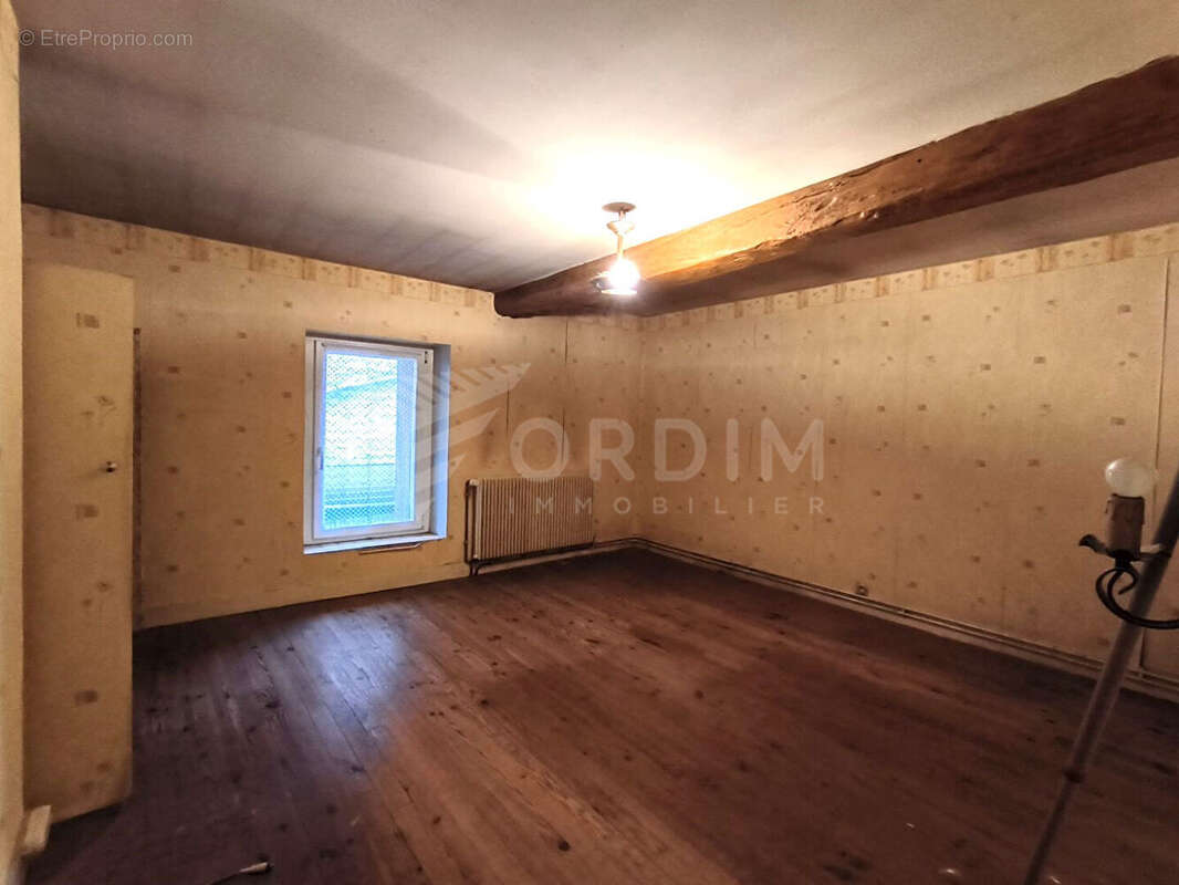 Maison à COSNE-COURS-SUR-LOIRE