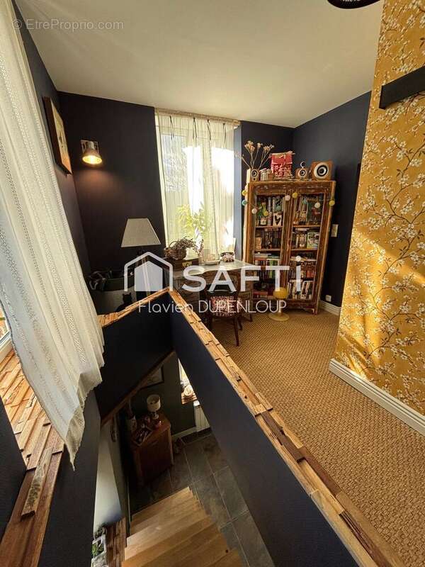 Maison 94 m² à Celles-Sur-Durolle  - photo 3