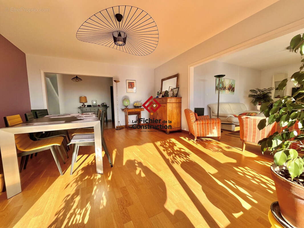 Appartement à SAINT-EGREVE