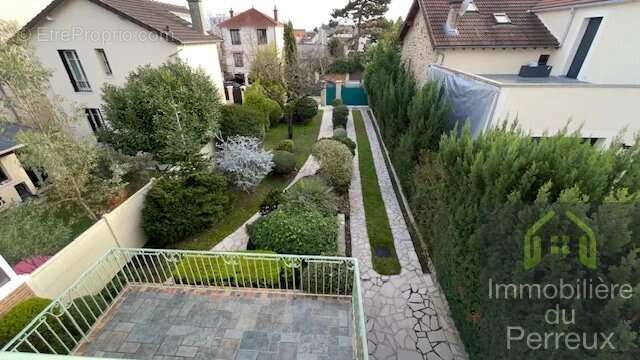Maison à LE PERREUX-SUR-MARNE