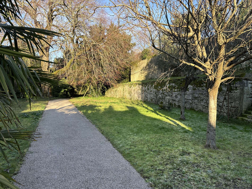 Maison à TONNAY-CHARENTE