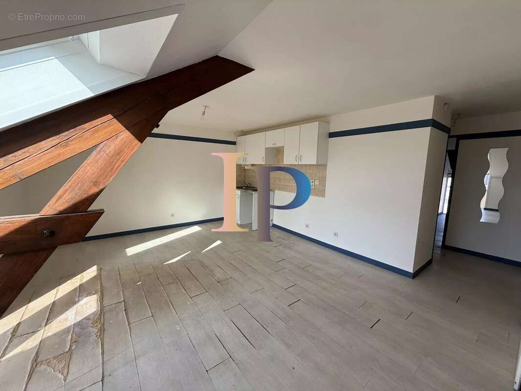 Appartement à CHAUFFAILLES