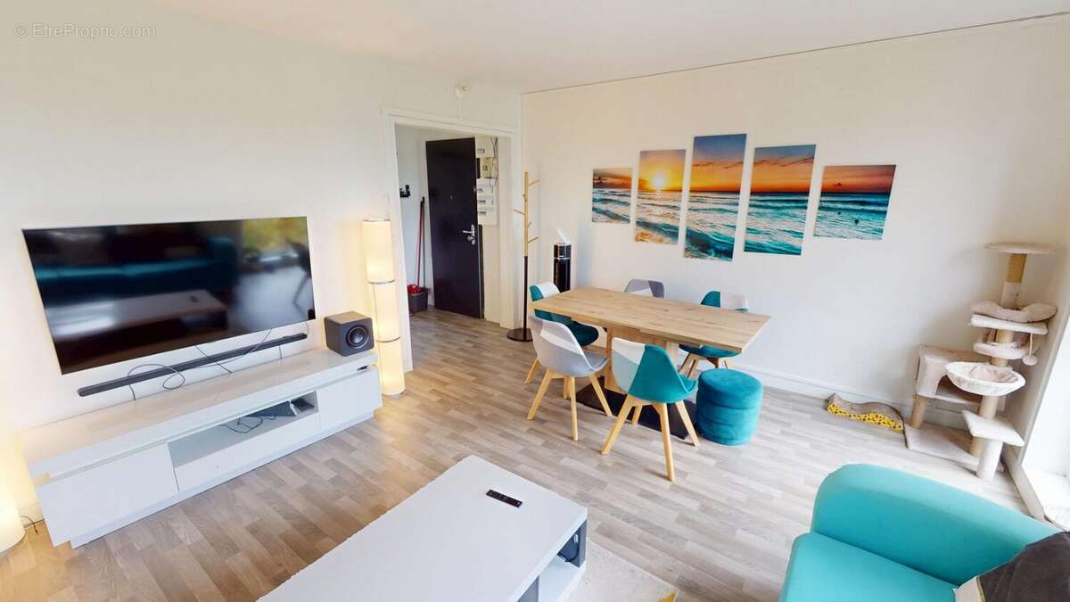 Appartement à SAINT-JEAN-DE-LA-RUELLE