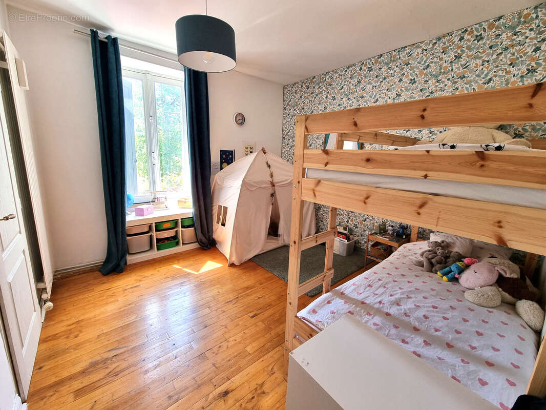 Maison à LE MEE-SUR-SEINE