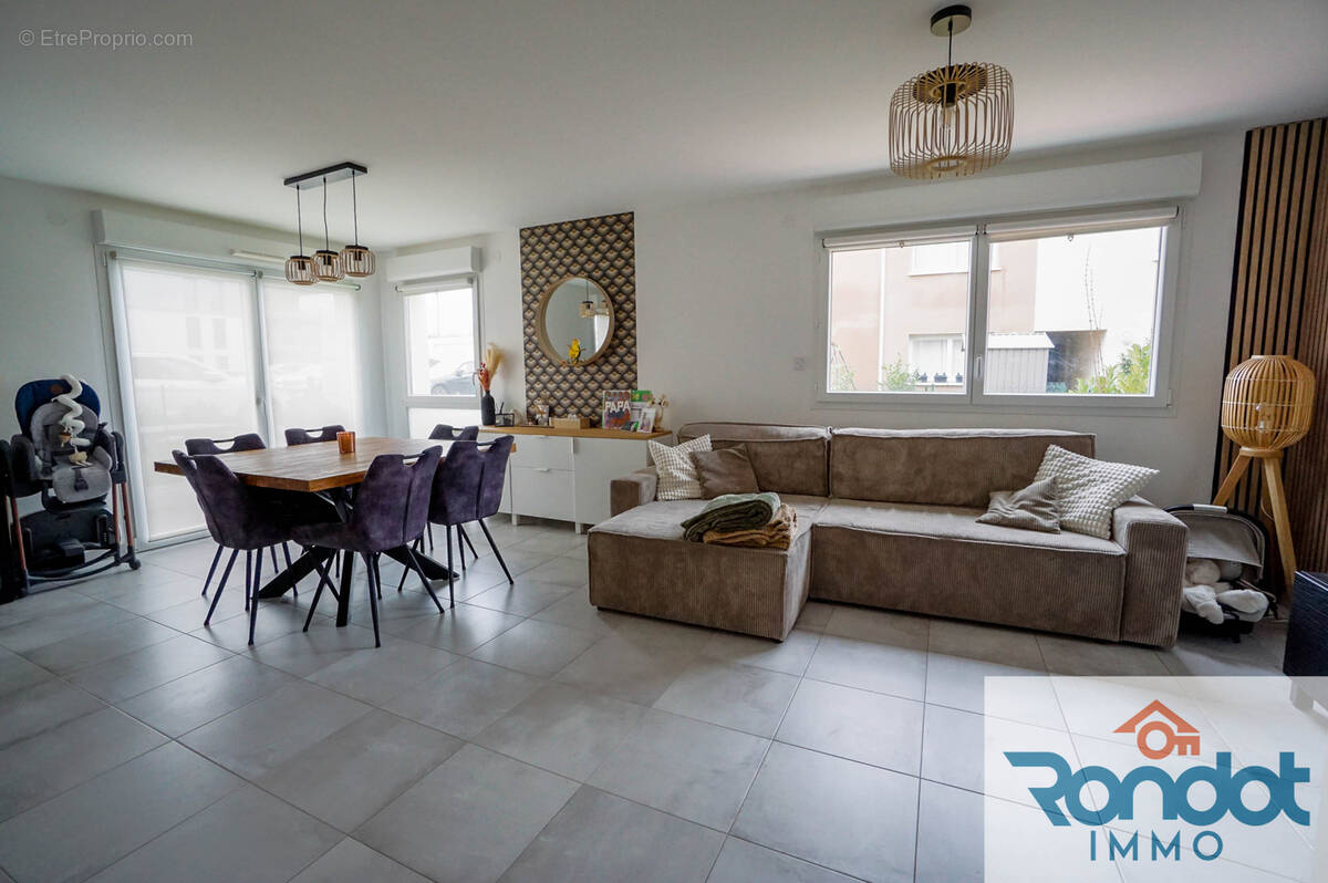 Appartement à IS-SUR-TILLE