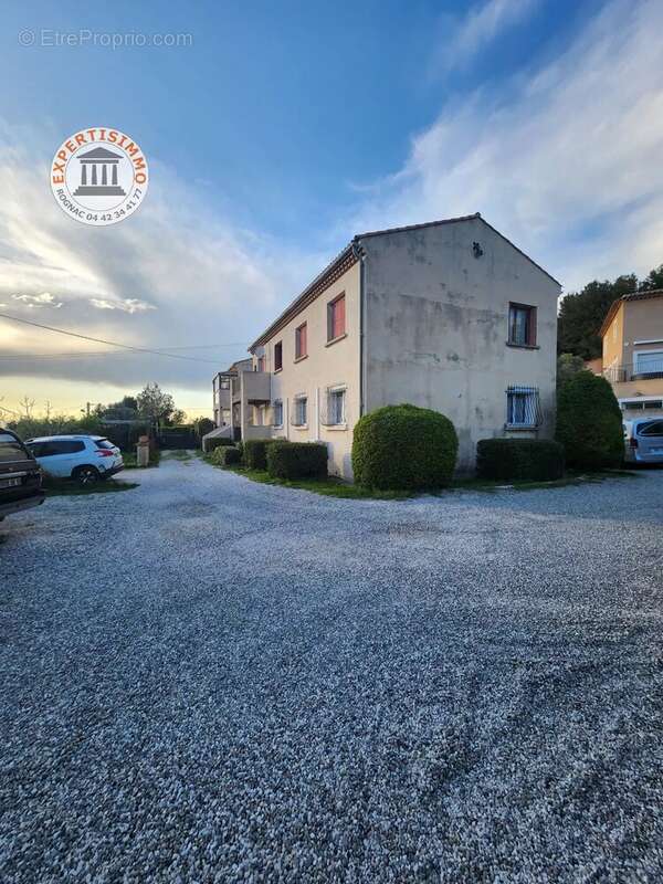 Appartement à ROGNAC