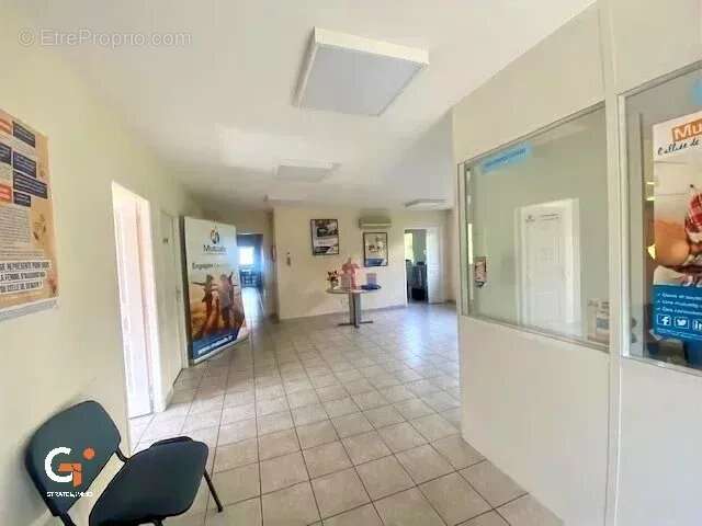 BUREAUX 210 m² Les Essarts Grand Couronne - photo 2