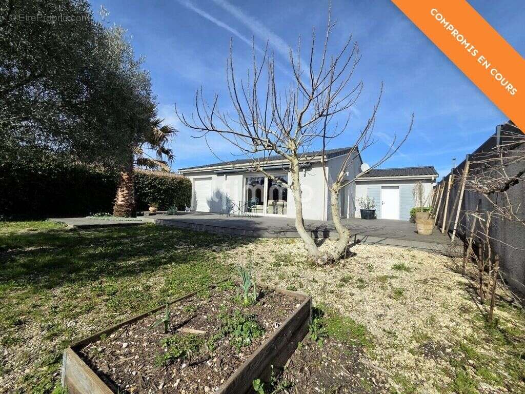 Maison à AMBARES-ET-LAGRAVE