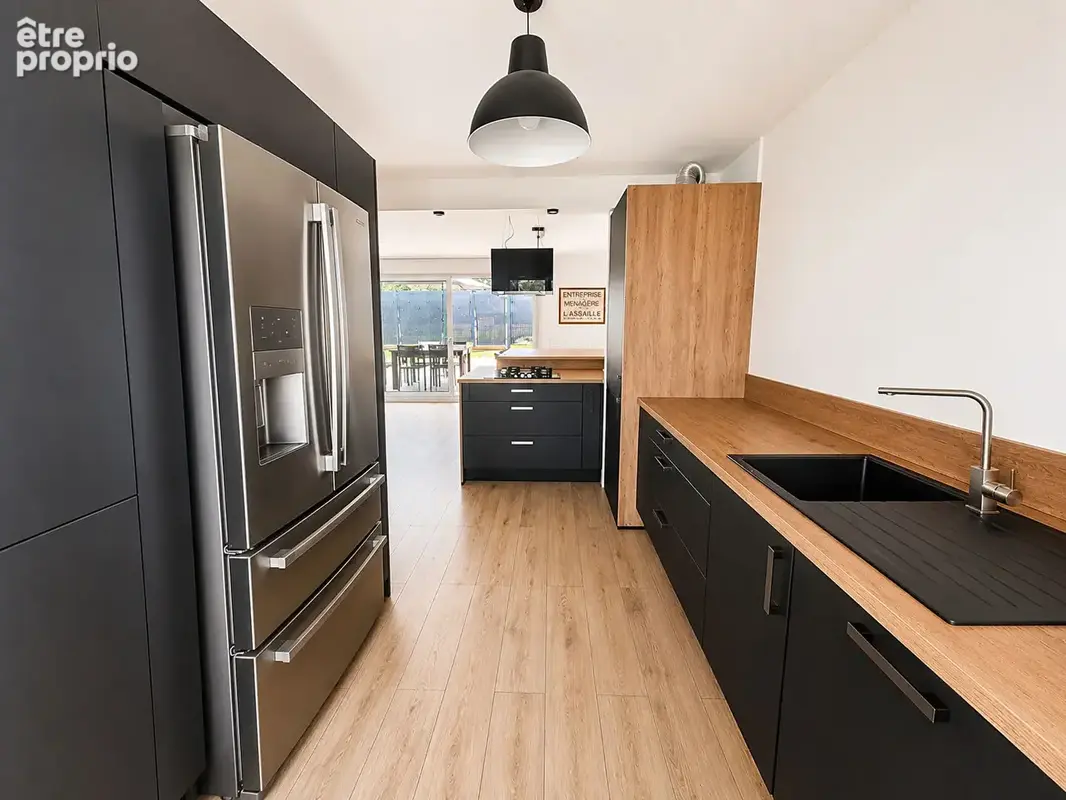 Appartement à vendre à Saint- Barthélemy avec terrasse, jardin et garage privatif - photo 1