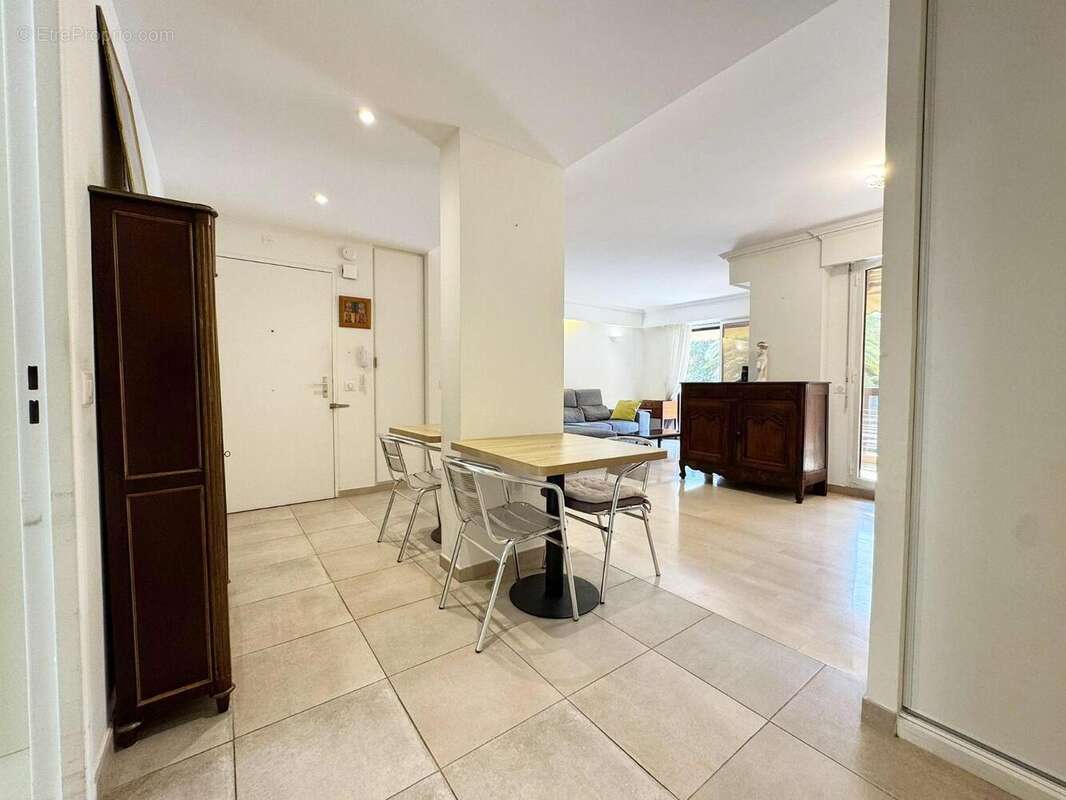   - Appartement à NICE