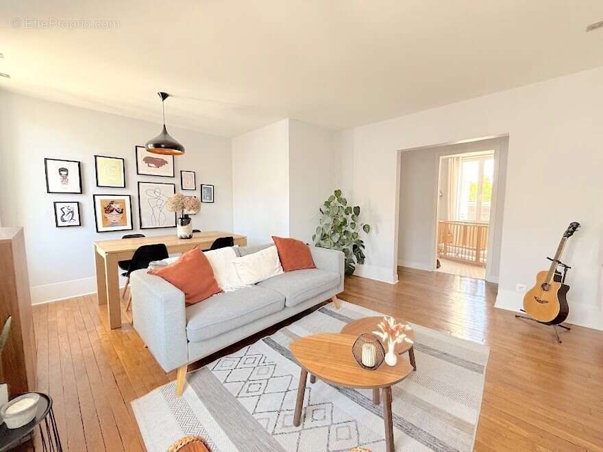 Appartement à SAINT-MAUR-DES-FOSSES