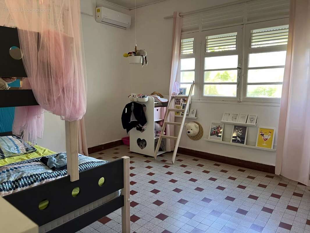 Maison à BASSE-TERRE