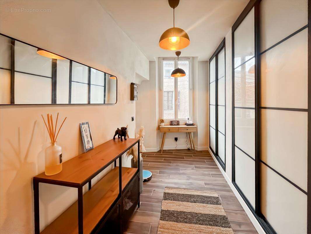 Appartement à CUERS